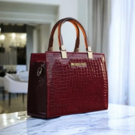 Luxe Women’s Handbag – Fancy Pattern Design