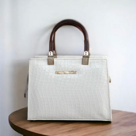 Luxe Women’s Handbag – Fancy Pattern Design