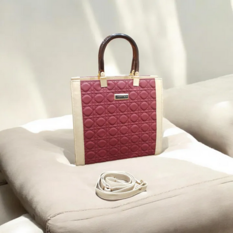Luxe Women’s Handbag – Fancy Pattern Design